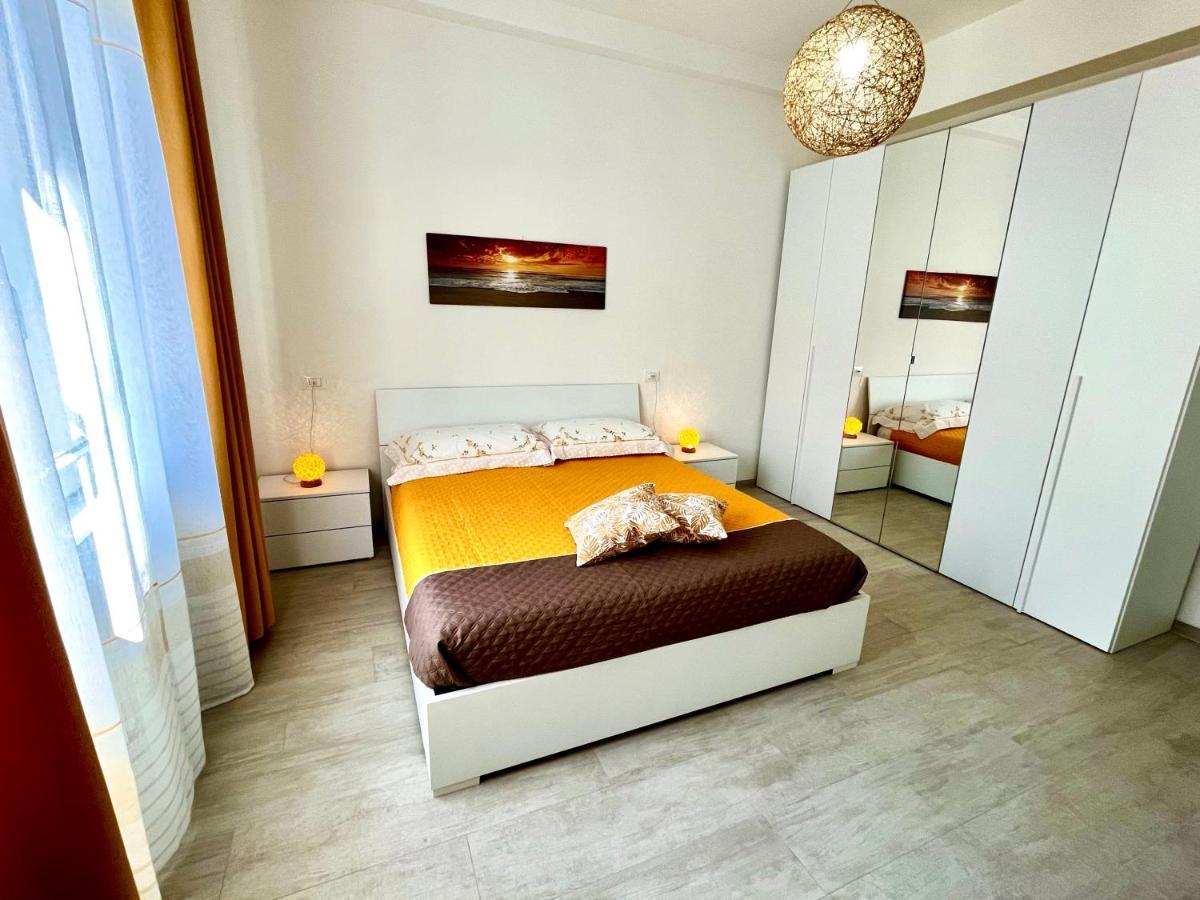 Marina Centro Harbor Apartment Rimini Exterior photo